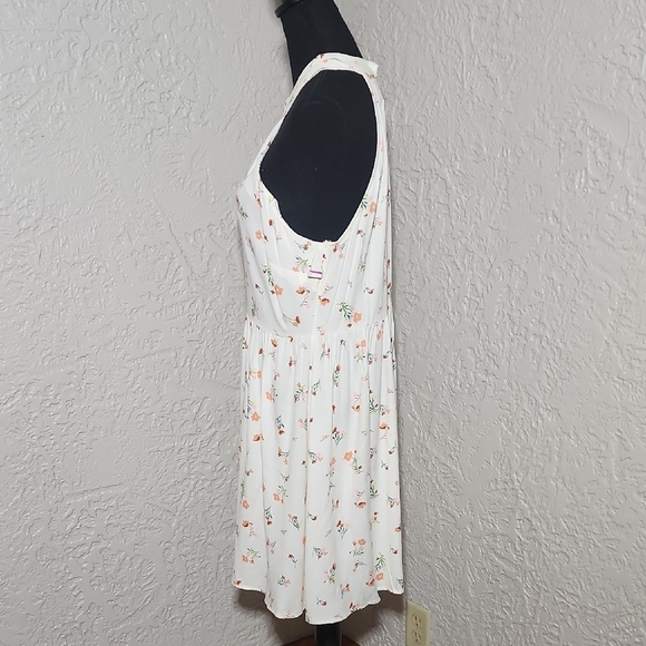 Fourteenth Place Floral Print Dress - Picture 3 of 5